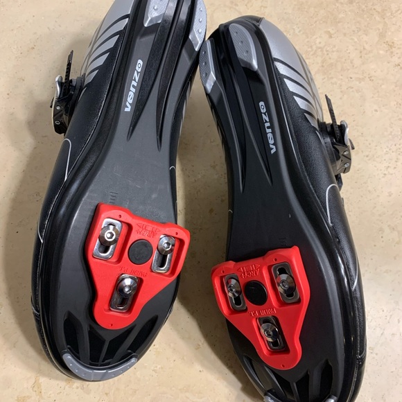 New men’s venzo cycling or spinning shoes 🚵‍♀️ - Picture 4 of 6
